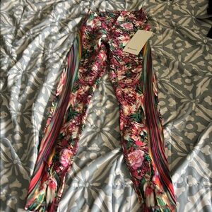 Lululemon Athletica Rare Print. Wunder Under hi-rise tight